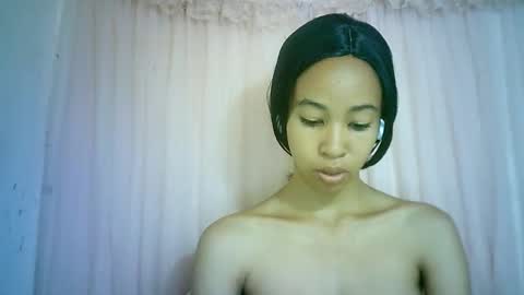 Snapshot of xenna610827 chatting on 01/29/25, 04:15 xenna610827 online show from 01/29/25, 04:15