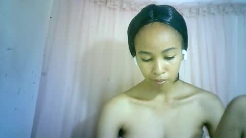 Snapshot of xenna610827 chatting on 01/29/25, 07:22 xenna610827 online show from 01/29/25, 07:22