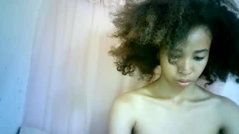 Snapshot of xenna610827 chatting on 02/03/25, 04:35 xenna610827 online show from 02/03/25, 04:35