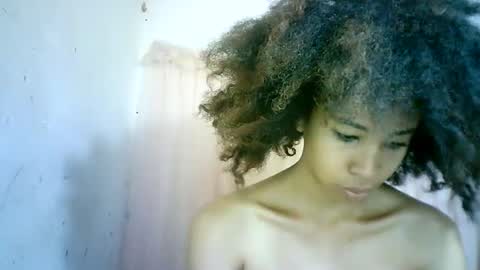 Snapshot of xenna610827 chatting on 02/04/25, 04:26 xenna610827 online show from 02/04/25, 04:26