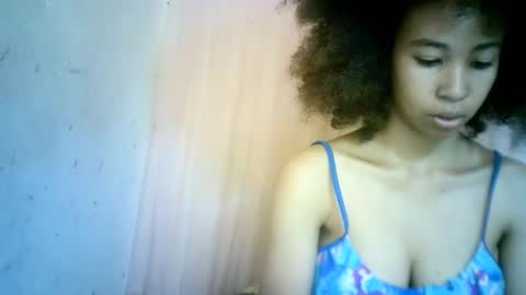 Snapshot of xenna610827 chatting on 02/05/25, 12:49 xenna610827 online show from 02/05/25, 12:49