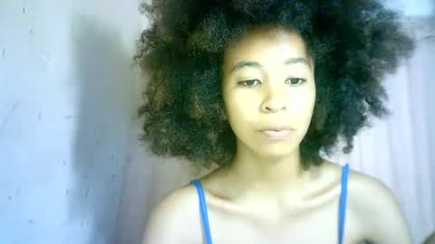 Snapshot of xenna610827 chatting on 02/06/25, 05:19 xenna610827 online show from 02/06/25, 05:19