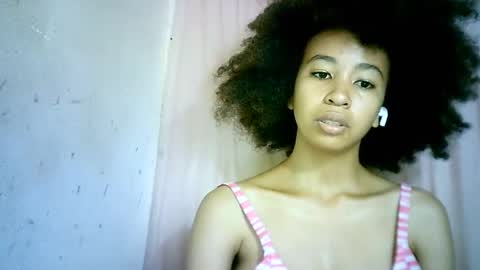 Snapshot of xenna610827 chatting on 02/10/25, 06:03 xenna610827 online show from 02/10/25, 06:03