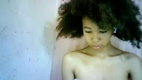 Snapshot of xenna610827 chatting on 02/12/25, 05:26 xenna610827 online show from 02/12/25, 05:26