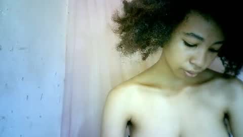 Snapshot of xenna610827 chatting on 02/12/25, 08:38 xenna610827 online show from 02/12/25, 08:38