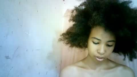 Snapshot of xenna610827 chatting on 02/13/25, 11:50 xenna610827 online show from 02/13/25, 11:50