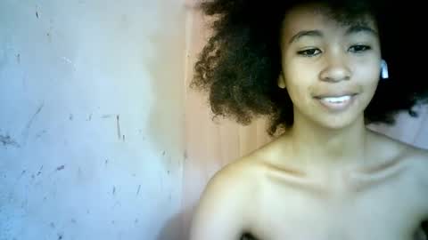 Snapshot of xenna610827 chatting on 02/17/25, 11:23 xenna610827 online show from 02/17/25, 11:23