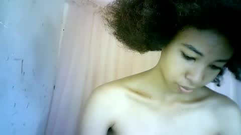 Snapshot of xenna610827 chatting on 02/22/25, 09:01 xenna610827 online show from 02/22/25, 09:01