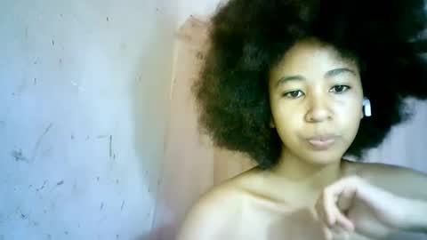 Snapshot of xenna610827 chatting on 02/22/25, 12:08 xenna610827 online show from 02/22/25, 12:08