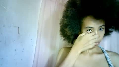 Snapshot of xenna610827 chatting on 02/24/25, 02:58 xenna610827 online show from 02/24/25, 02:58