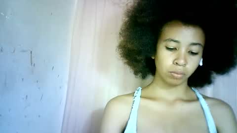 Snapshot of xenna610827 chatting on 02/24/25, 06:36 xenna610827 online show from 02/24/25, 06:36