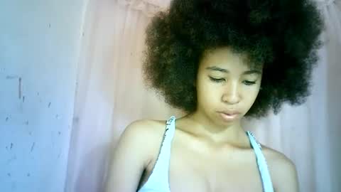 Snapshot of xenna610827 chatting on 02/26/25, 05:31 xenna610827 online show from 02/26/25, 05:31