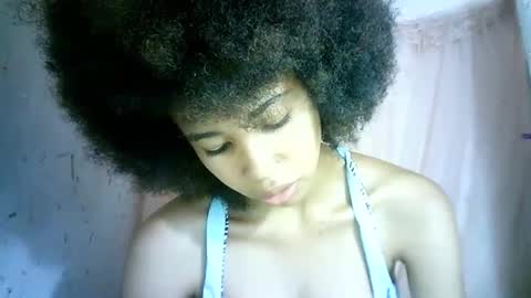 Snapshot of xenna610827 chatting on 02/26/25, 08:37 xenna610827 online show from 02/26/25, 08:37