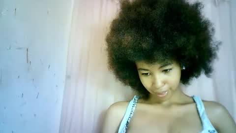 Snapshot of xenna610827 chatting on 02/27/25, 07:01 xenna610827 online show from 02/27/25, 07:01