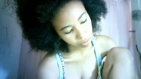 Snapshot of xenna610827 chatting on 02/28/25, 08:20 xenna610827 online show from 02/28/25, 08:20