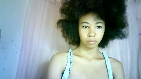 Snapshot of xenna610827 chatting on 03/03/25, 05:53 xenna610827 online show from 03/03/25, 05:53