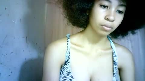 Snapshot of xenna610827 chatting on 03/04/25, 03:48 xenna610827 online show from 03/04/25, 03:48