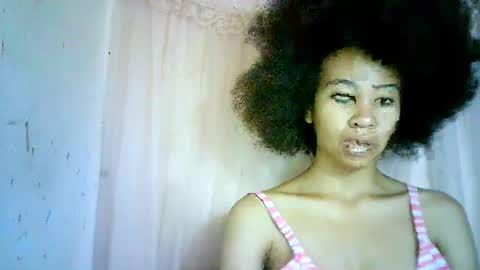 Snapshot of xenna610827 chatting on 03/06/25, 07:36 xenna610827 online show from 03/06/25, 07:36