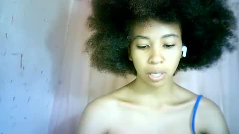 Snapshot of xenna610827 chatting on 03/06/25, 01:57 xenna610827 online show from 03/06/25, 01:57