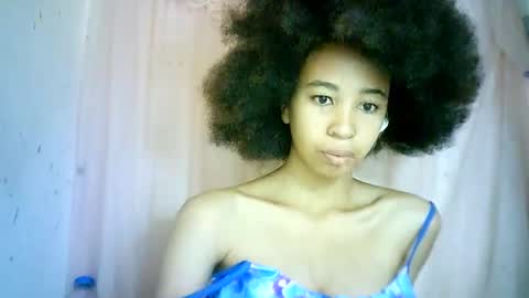 Snapshot of xenna610827 chatting on 03/07/25, 08:13 xenna610827 online show from 03/07/25, 08:13