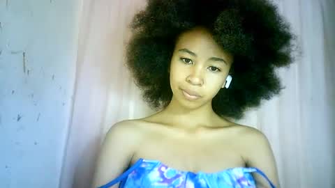 Snapshot of xenna610827 chatting on 03/09/25, 05:49 xenna610827 online show from 03/09/25, 05:49