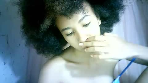 Snapshot of xenna610827 chatting on 03/10/25, 01:54 xenna610827 online show from 03/10/25, 01:54