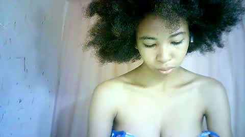 Snapshot of xenna610827 chatting on 03/11/25, 06:10 xenna610827 online show from 03/11/25, 06:10