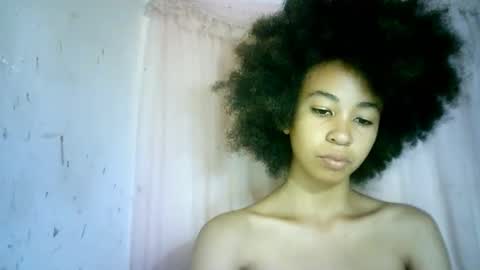 Snapshot of xenna610827 chatting on 03/12/25, 03:18 xenna610827 online show from 03/12/25, 03:18