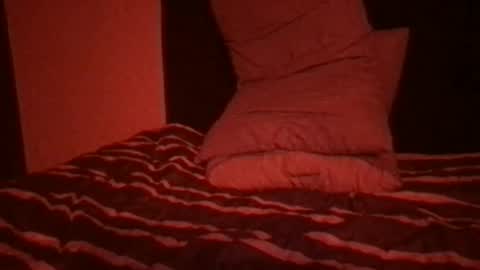 xesbeth0 online show from 11/18/25, 04:17