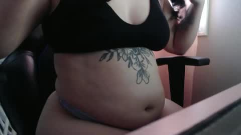 Snapshot of xeuphoriax0 chatting on 04/08/26, 07:03 Euphoria3 online show from 04/08/26, 07:03