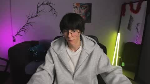 Snapshot of xevier_loyd chatting on 12/01/25, 01:05 xevier online show from 12/01/25, 01:05