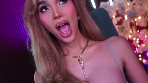 Snapshot of xforyoureyesonlyx chatting on 02/03/26, 06:22 Anne online show from 02/03/26, 06:22