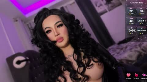 Snapshot of xher_hidden_collectionx chatting on 09/15/25, 05:40 GODDESSS LEXII online show from 09/15/25, 05:40