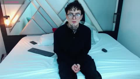 Snapshot of xhotdesire_fx chatting on 03/06/25, 04:19 Marco and Veronica online show from 03/06/25, 04:19