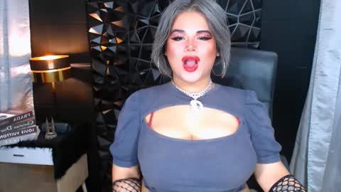 Snapshot of xhugeharleyselfsuckerx chatting on 09/28/25, 02:55 xHUGECOCKTILLCUMX online show from 09/28/25, 02:55