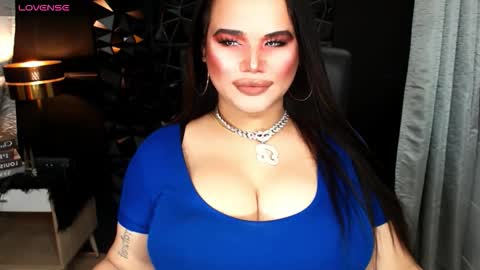 Snapshot of xhugeharleyselfsuckerx chatting on 10/17/25, 07:55 xHUGECOCKTILLCUMX online show from 10/17/25, 07:55