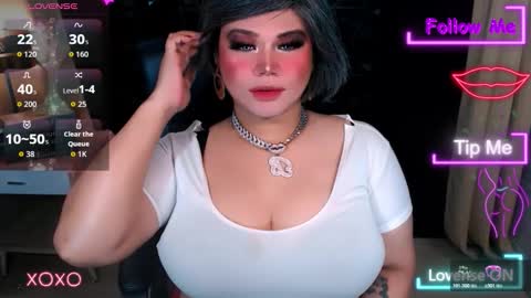 Snapshot of xhugeharleyselfsuckerx chatting on 11/04/25, 03:05 xHUGECOCKTILLCUMX online show from 11/04/25, 03:05