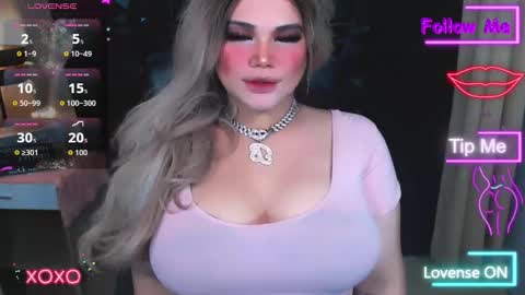 Snapshot of xhugeharleyselfsuckerx chatting on 11/05/25, 08:03 xHUGECOCKTILLCUMX online show from 11/05/25, 08:03