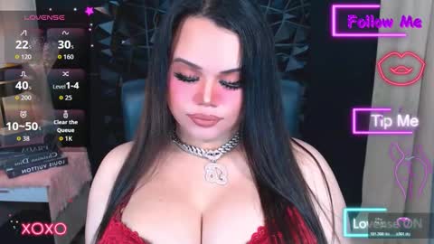 Snapshot of xhugeharleyselfsuckerx chatting on 11/17/25, 09:15 xHUGECOCKTILLCUMX online show from 11/17/25, 09:15