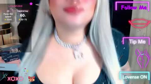 Snapshot of xhugeharleyselfsuckerx chatting on 11/19/25, 01:22 xHUGECOCKTILLCUMX online show from 11/19/25, 01:22