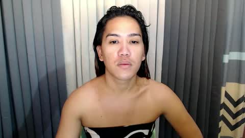 Snapshot of xhugejerkingtransx chatting on 01/31/25, 04:14 GWEN THOMPSON .......   online show from 01/31/25, 04:14