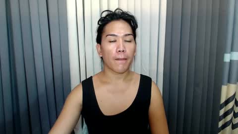 Snapshot of xhugejerkingtransx chatting on 02/12/25, 04:12 GWEN THOMPSON .......   online show from 02/12/25, 04:12