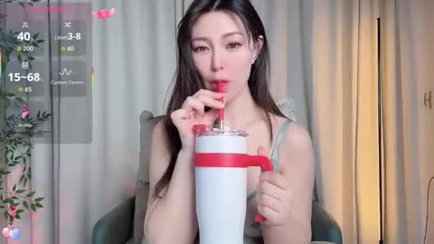 Snapshot of xi_ethel chatting on 09/09/25, 12:05 XI online show from 09/09/25, 12:05