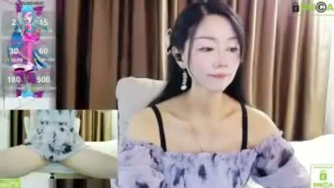 Snapshot of xiao_yue_ chatting on 06/30/26, 04:35 xiao_yue_ online show from 06/30/26, 04:35