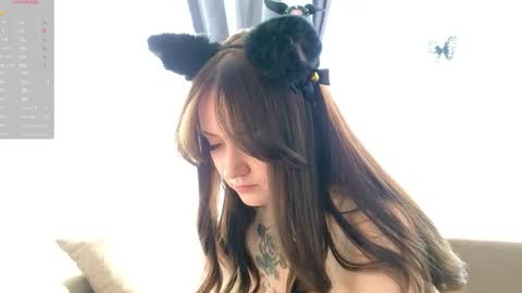 Luna and Lina online show from 04/06/26, 04:10