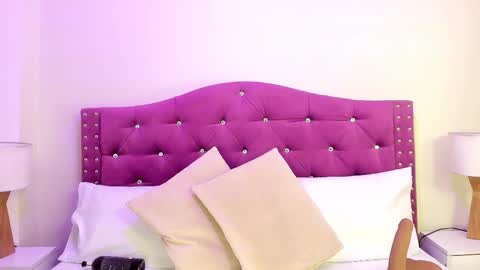 Snapshot of ximena_vasquez8 chatting on 11/19/25, 03:06 Xime online show from 11/19/25, 03:06