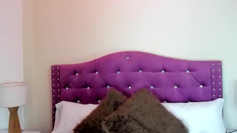 Snapshot of ximena_vasquez8 chatting on 11/22/25, 02:54 Xime online show from 11/22/25, 02:54