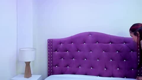 Snapshot of ximena_vasquez8 chatting on 11/24/25, 12:10 Xime online show from 11/24/25, 12:10