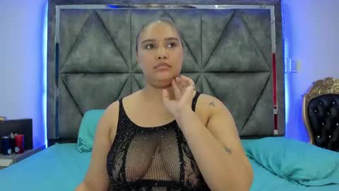 Snapshot of ximenarusso chatting on 01/11/25, 09:36 online show from 01/11/25, 09:36