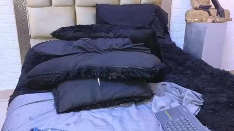 ximena online show from 02/01/25, 08:18